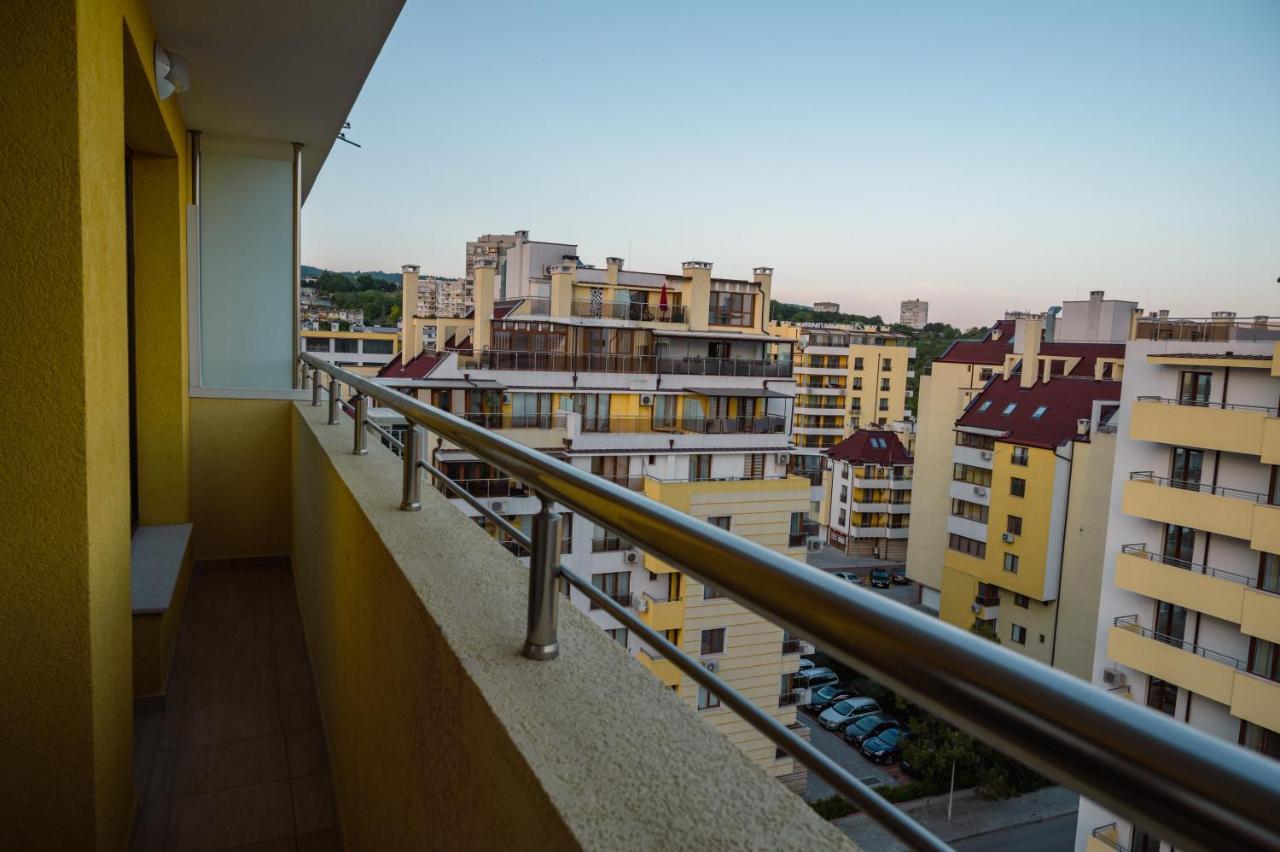 Emerald Suite With Private Parking Varna Exterior foto