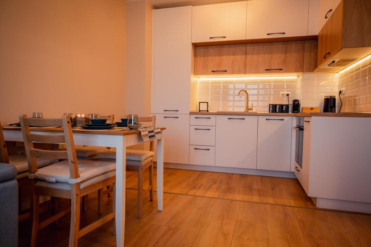 Emerald Suite With Private Parking Varna Exterior foto
